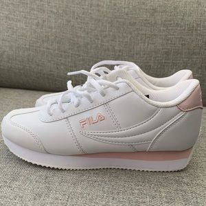 💞Women’s Fila Sneaker💞